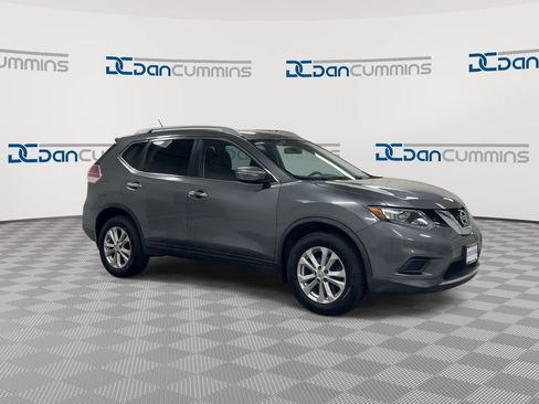 Used 2015 Nissan Rogue SV AWD/4WD image 2