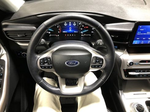 Used 2023 Ford Explorer XLT w/ Equipment Group 202A image 28
