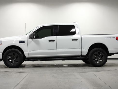 Used 2024 Ford F150 Lightning XLT w/ Max Trailer Tow Package image 7