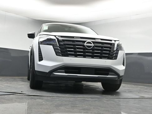New 2026 Nissan Pathfinder Platinum w/ Cargo Package image 32