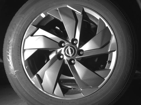 Used 2025 Nissan Rogue SV FWD image 15