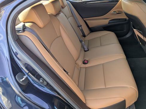 Used 2020 Lexus ES 350 w/ Premium Package image 27