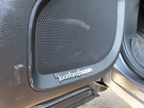 Used 2017 Nissan Titan PRO-4X image 10