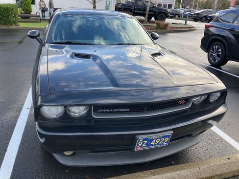 Used 2014 Dodge Challenger R/T w/ Sound Group II image 8