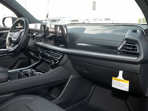 New 2026 Chevrolet Traverse LT w/ Driver Confidence Package image 38