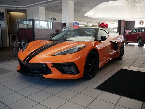 Used 2023 Chevrolet Corvette Stingray Premium Conv w/ 3LT image 3