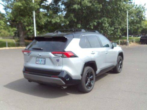 Used 2021 Toyota RAV4 XSE AWD/4WD image 5