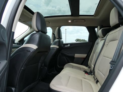 Used 2020 Ford Escape Titanium AWD/4WD image 19