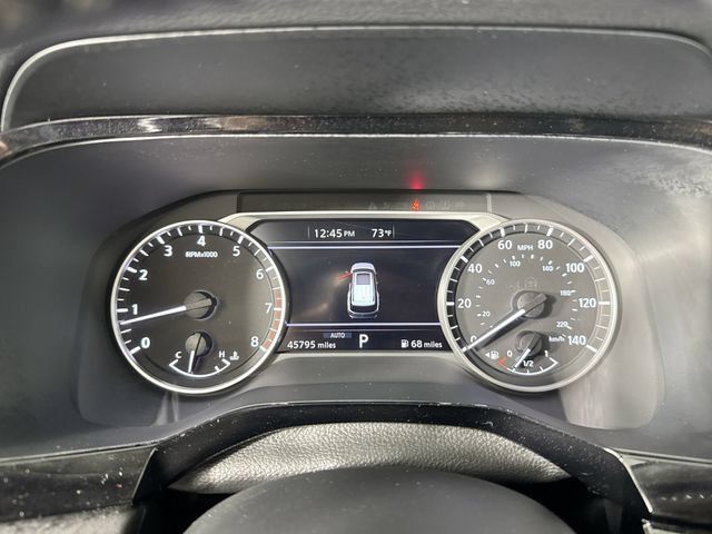 Used 2025 Nissan Pathfinder SV AWD/4WD image 16