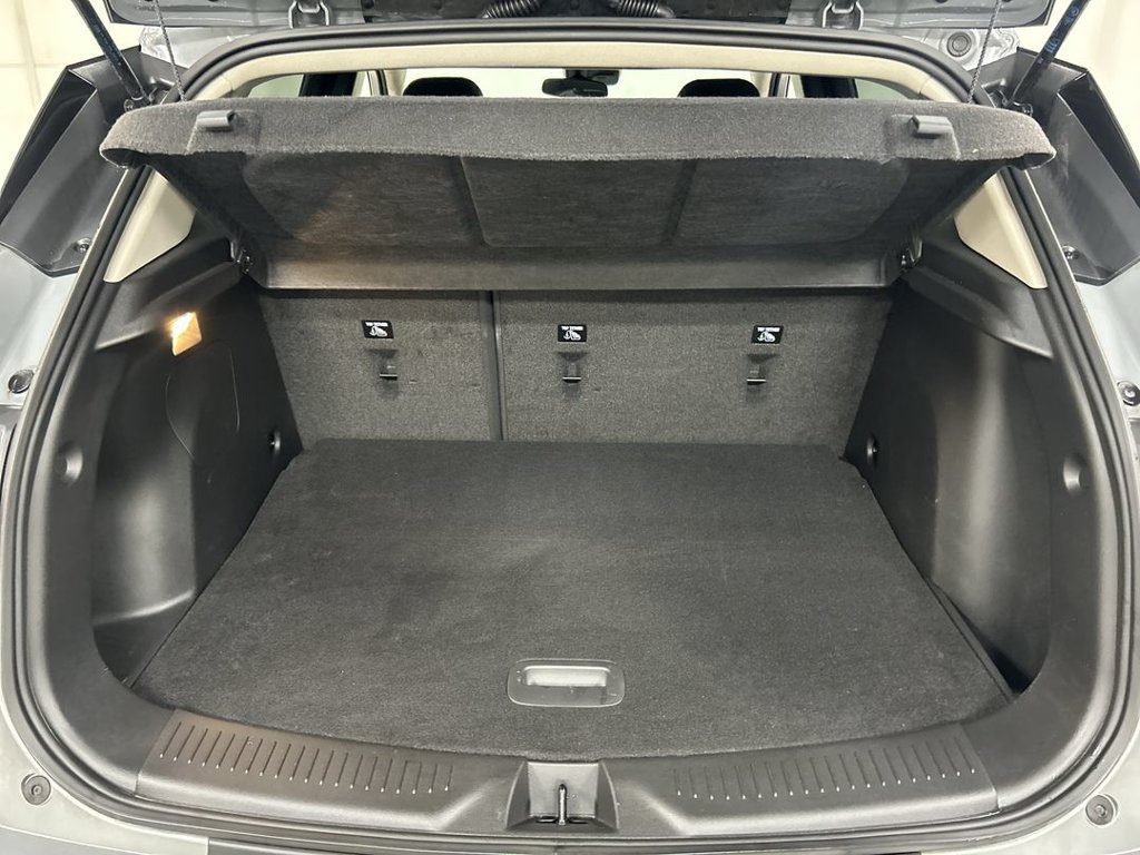Certified 2023 Buick Encore GX Preferred w/ Cold Weather Comfort Package AWD/4WD image 21
