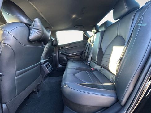 Used 2021 Toyota Avalon XSE image 11