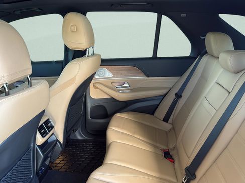 Used 2024 Mercedes-Benz GLE 450 4MATIC image 32