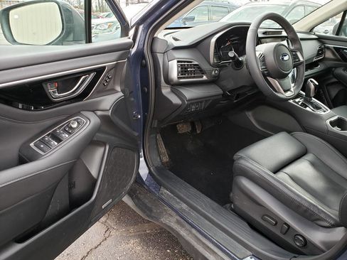 Used 2025 Subaru Outback Touring image 4