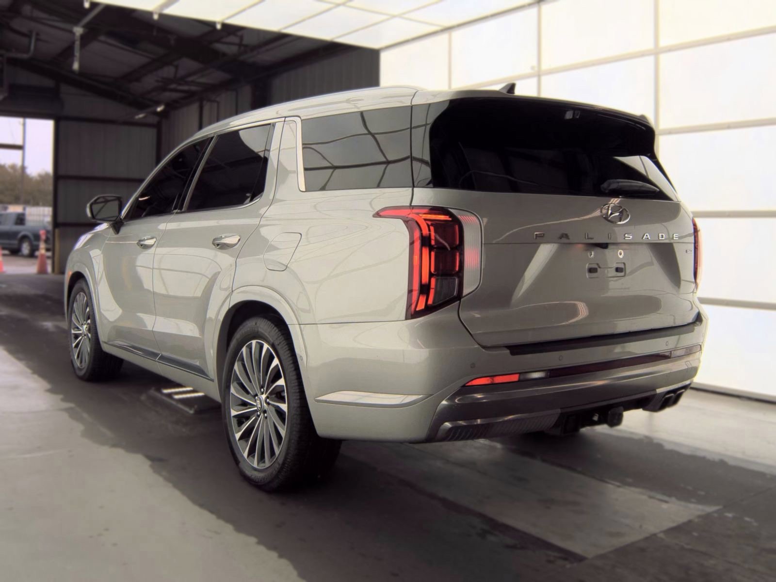 Used 2023 Hyundai Palisade Calligraphy AWD/4WD image 7