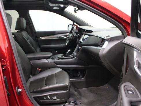 Certified 2023 Cadillac XT6 Luxury FWD image 28