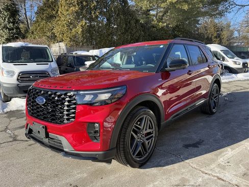Used 2025 Ford Explorer ST-Line w/ Premium Package image 6