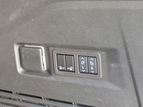 Certified 2024 Chevrolet Tahoe Premier AWD/4WD image 36