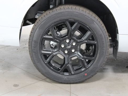 New 2026 Ford Maverick Lobo image 12