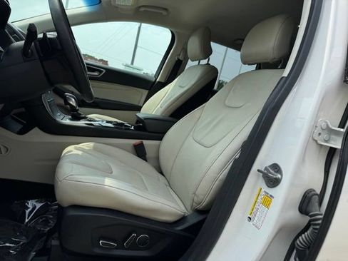Used 2015 Ford Edge Titanium w/ Technology Package AWD/4WD image 5
