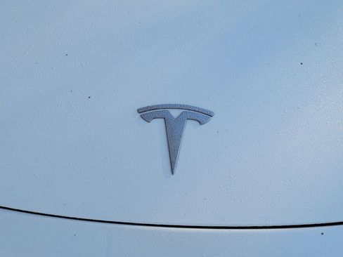 Used 2018 Tesla Model 3 Long Range image 3