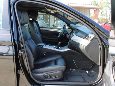 Used 2016 BMW 550i Sedan image 16