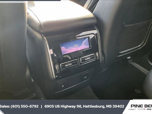 Used 2023 Lincoln Aviator Reserve w/ Elements Package Plus image 24