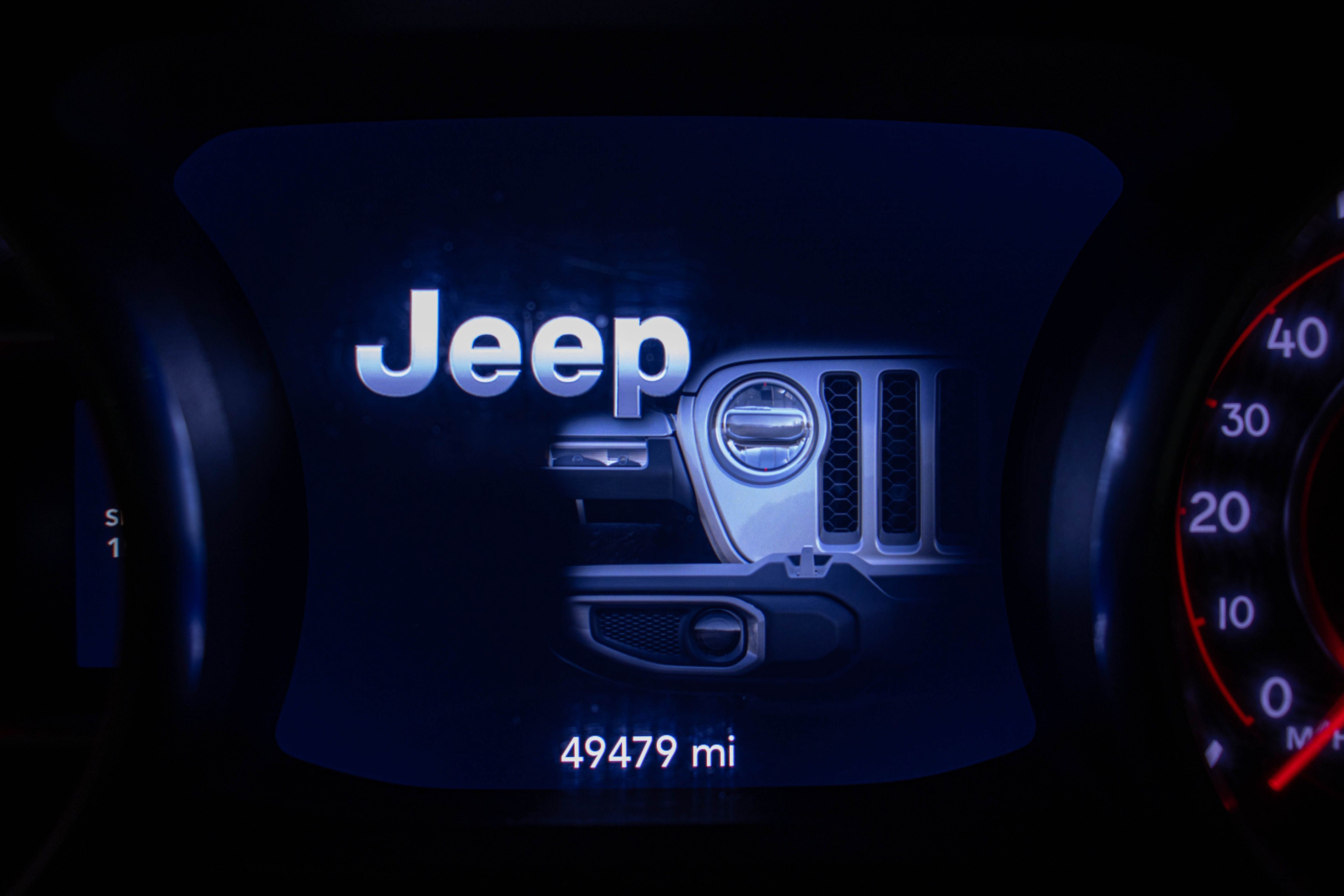 Used 2021 Jeep Gladiator Mojave w/ Dual Top Group AWD/4WD image 24