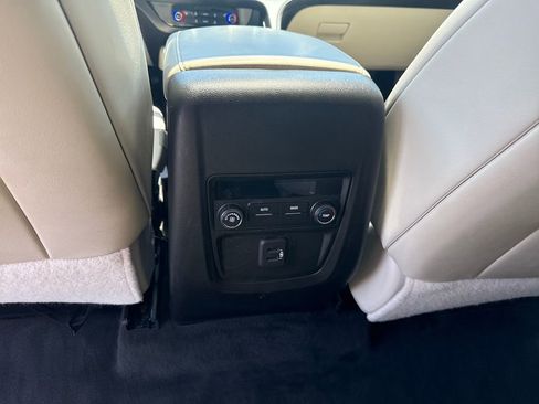 Used 2023 Buick Enclave Essence w/ Experience Buick Package AWD/4WD image 29