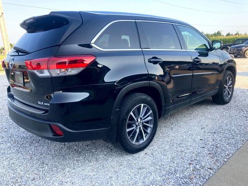 Used 2018 Toyota Highlander XLE w/ Protection Package #3 AWD/4WD image 4