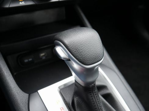 Used 2022 Kia Forte LXS image 18