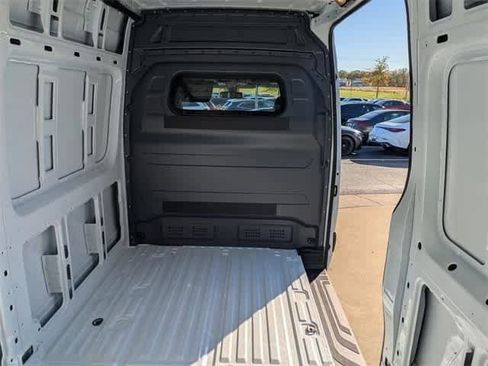 Used 2025 Mercedes-Benz Sprinter 2500 image 12