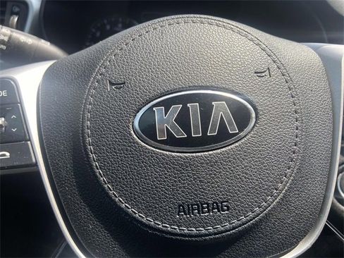 Used 2020 Kia Sorento S image 27