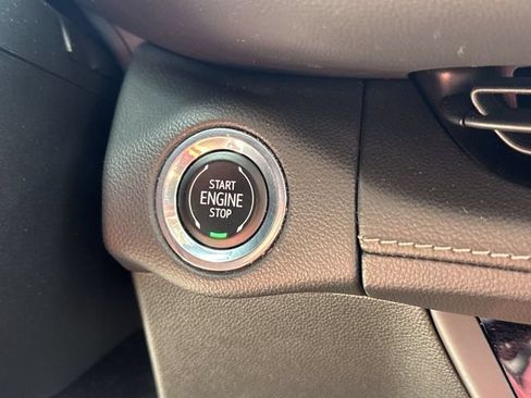 Used 2023 Buick Envision Preferred FWD image 16