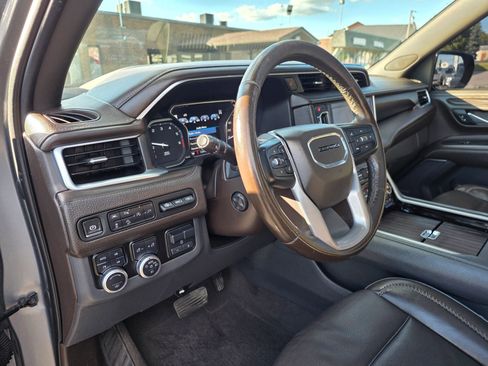 Used 2021 GMC Yukon Denali w/ Denali Ultimate Package AWD/4WD image 15