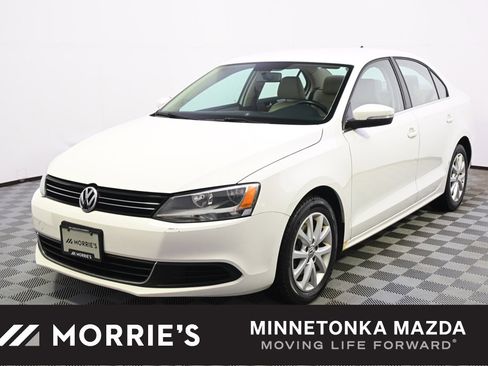 Used 2013 Volkswagen Jetta SE image 1