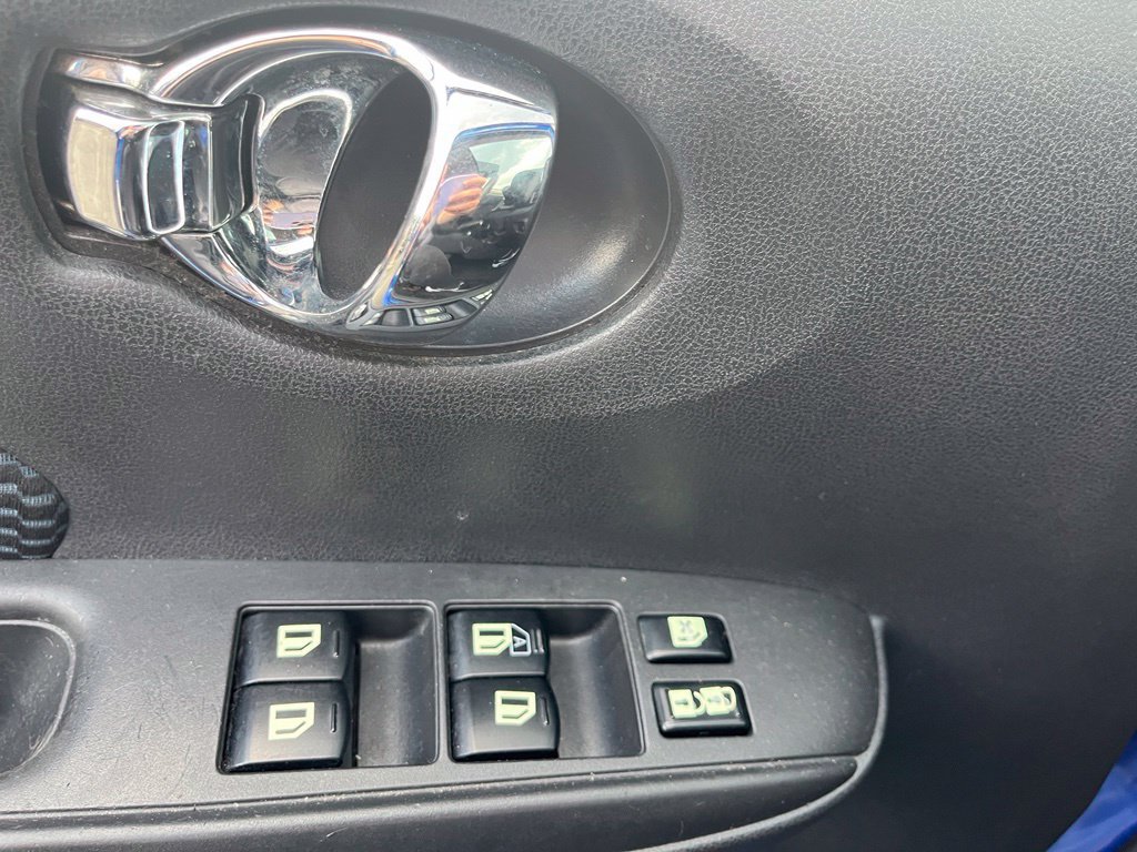 Used 2014 Nissan Versa Note SV FWD image 10