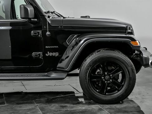 Used 2020 Jeep Wrangler Unlimited Sahara image 14