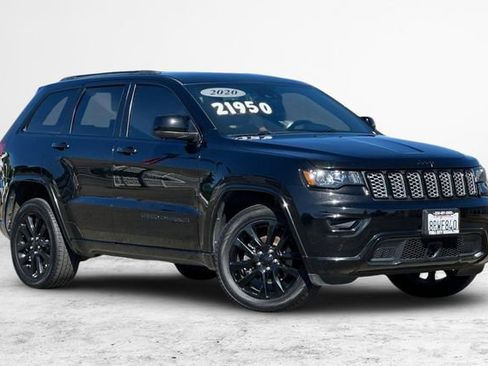 Used 2020 Jeep Grand Cherokee Altitude AWD/4WD image 2