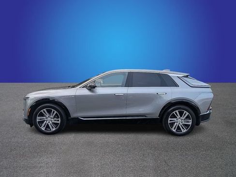 Certified 2024 Cadillac Lyriq Tech w/ Driver Assist Package RWD image 2