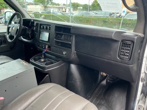 Used 2012 Chevrolet Express 2500 w/ Cold Climate Package RWD image 23