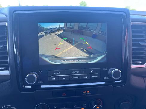 Used 2023 Nissan Frontier SV w/ Tow Package AWD/4WD image 18