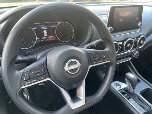 Used 2025 Nissan Sentra SV image 31