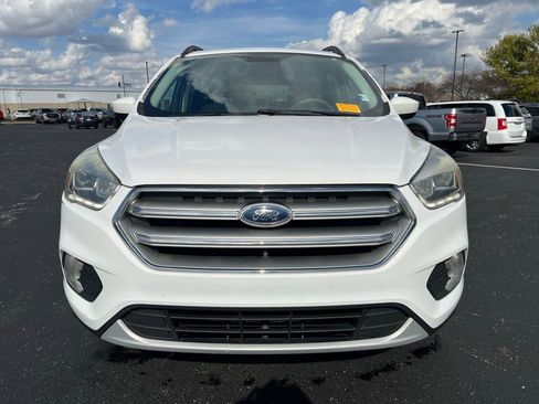 Used 2017 Ford Escape SE w/ Equipment Group 201A image 6