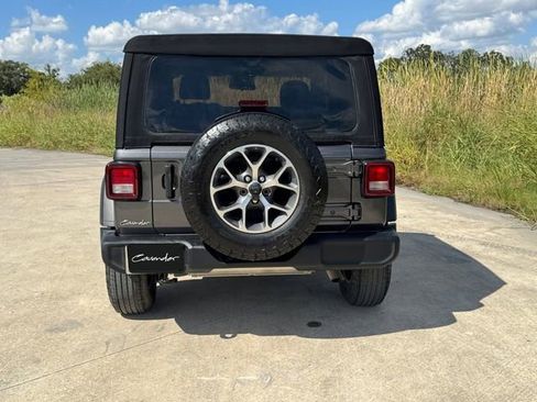 Used 2024 Jeep Wrangler Sport S image 15