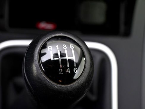 Used 2013 MAZDA MAZDA3 i Touring image 30