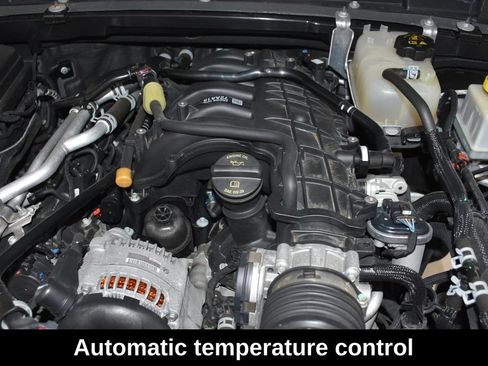 Used 2023 Jeep Gladiator Mojave w/ Trailer Tow Package AWD/4WD image 11