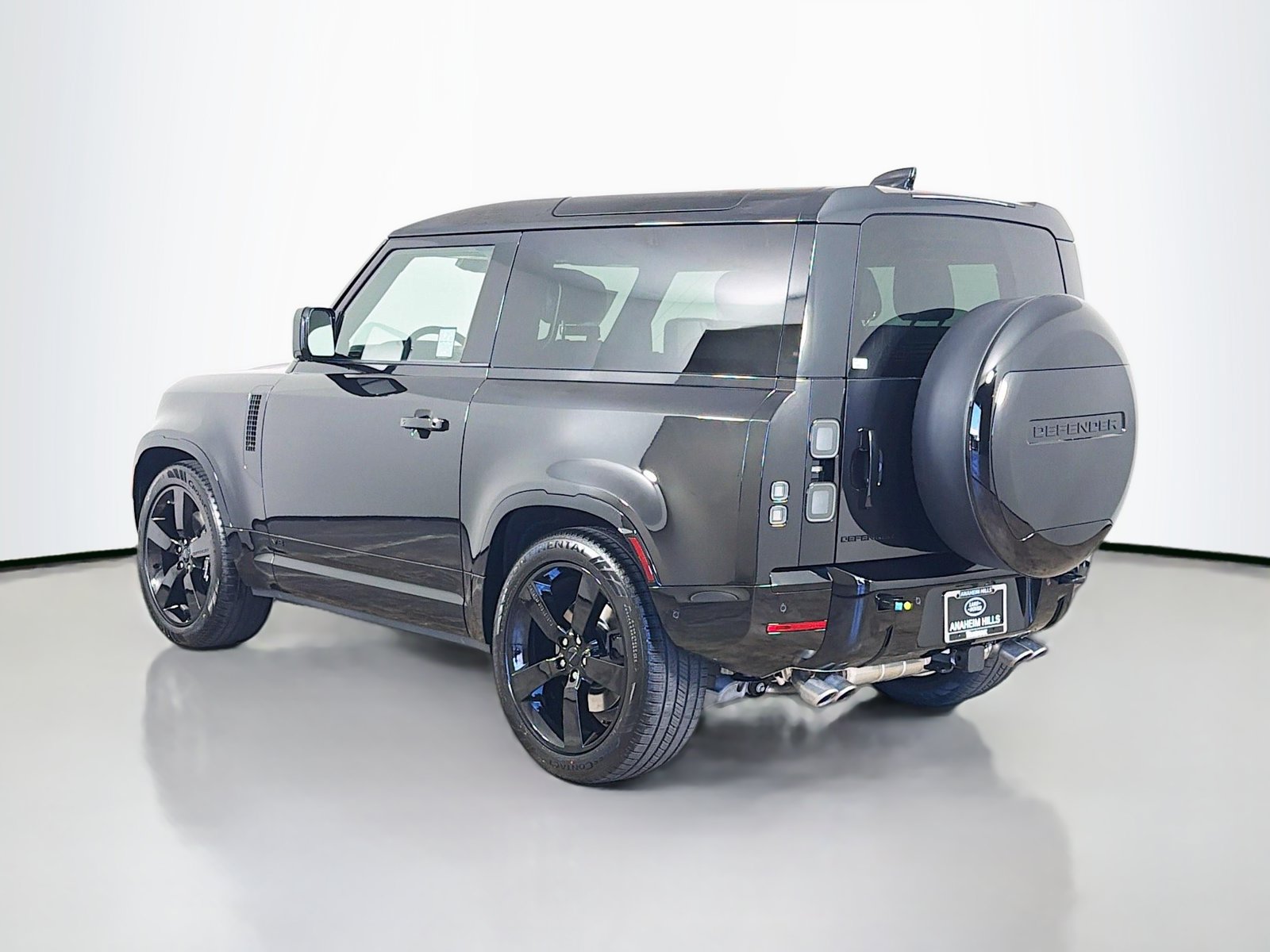 New 2026 Land Rover Defender 90 V8 AWD/4WD image 3