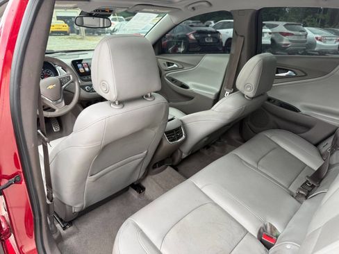 Used 2016 Chevrolet Malibu LT w/ Leather Package FWD image 17