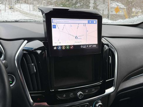 Used 2023 Chevrolet Traverse RS image 57