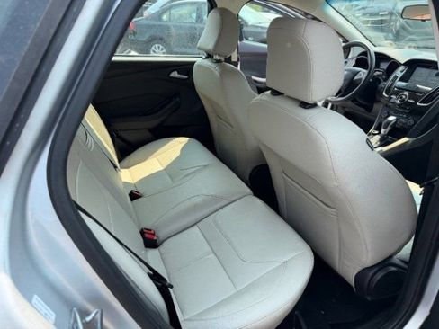 Used 2016 Ford Focus Titanium FWD image 29